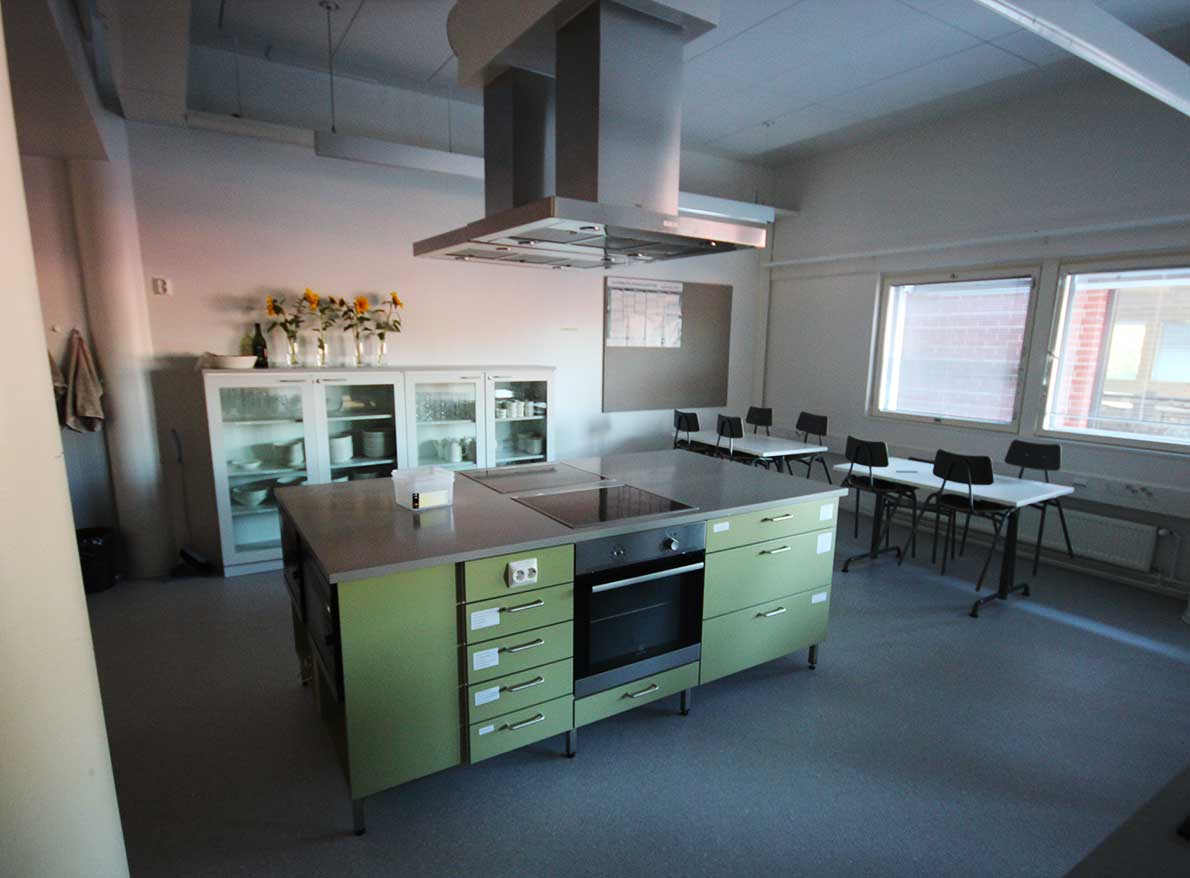 Kivimiehen koulu, Espoo