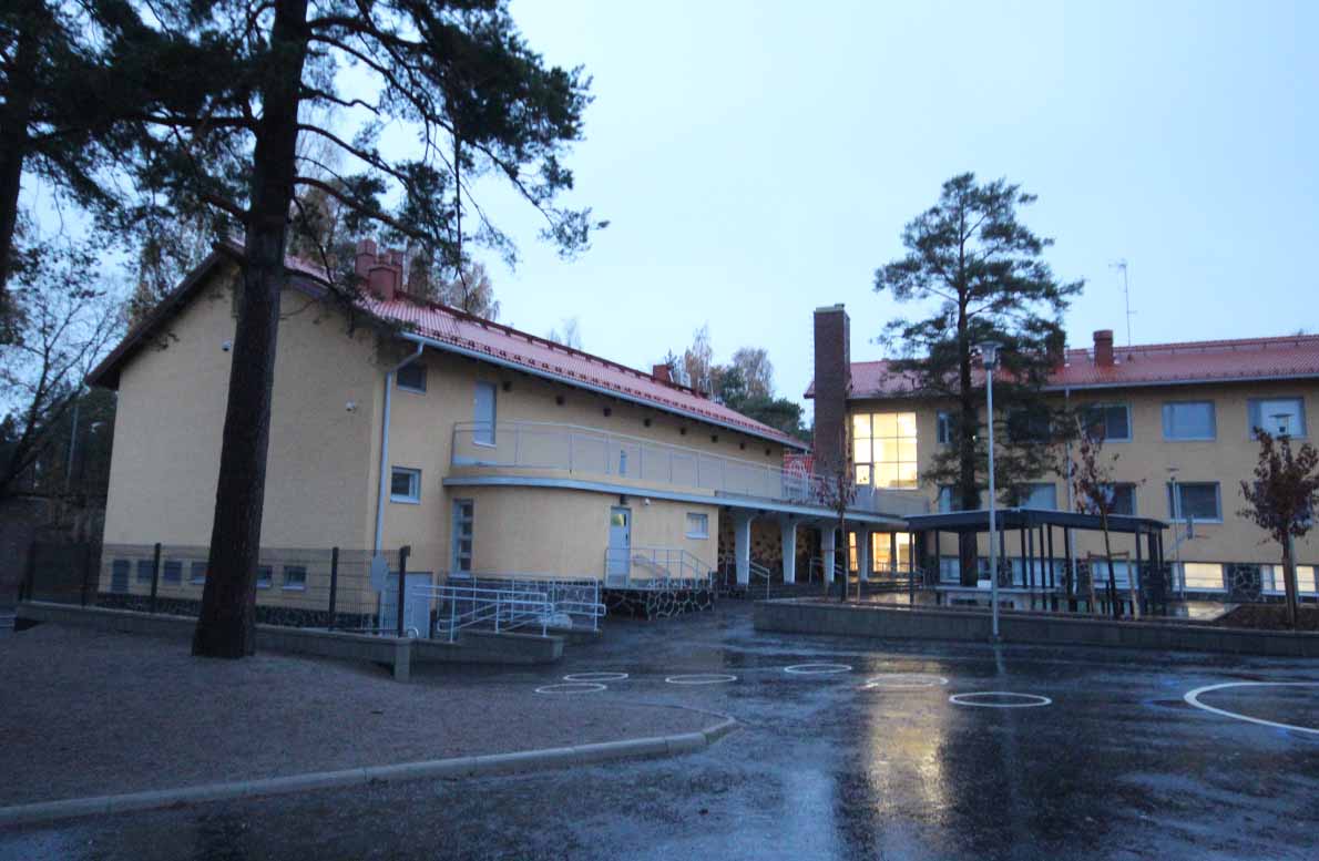 Laajalahden koulu, Espoo.