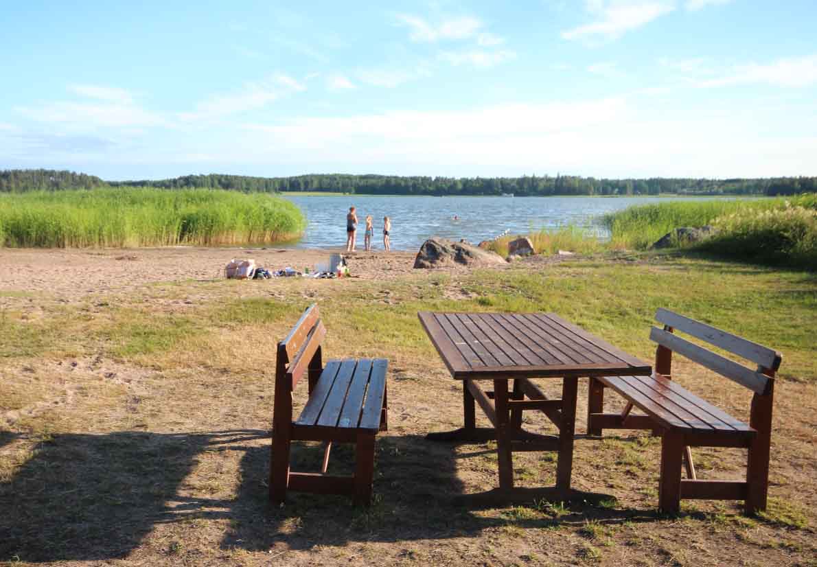 Bäston eli Pernajan kirkon uimaranta, Loviisa.