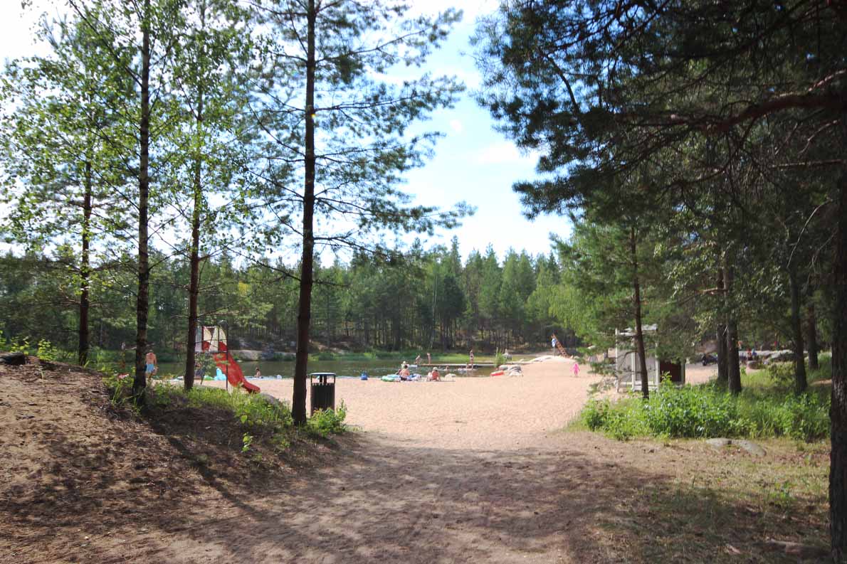 Hiekkahelmen maauimala. Paimio.
