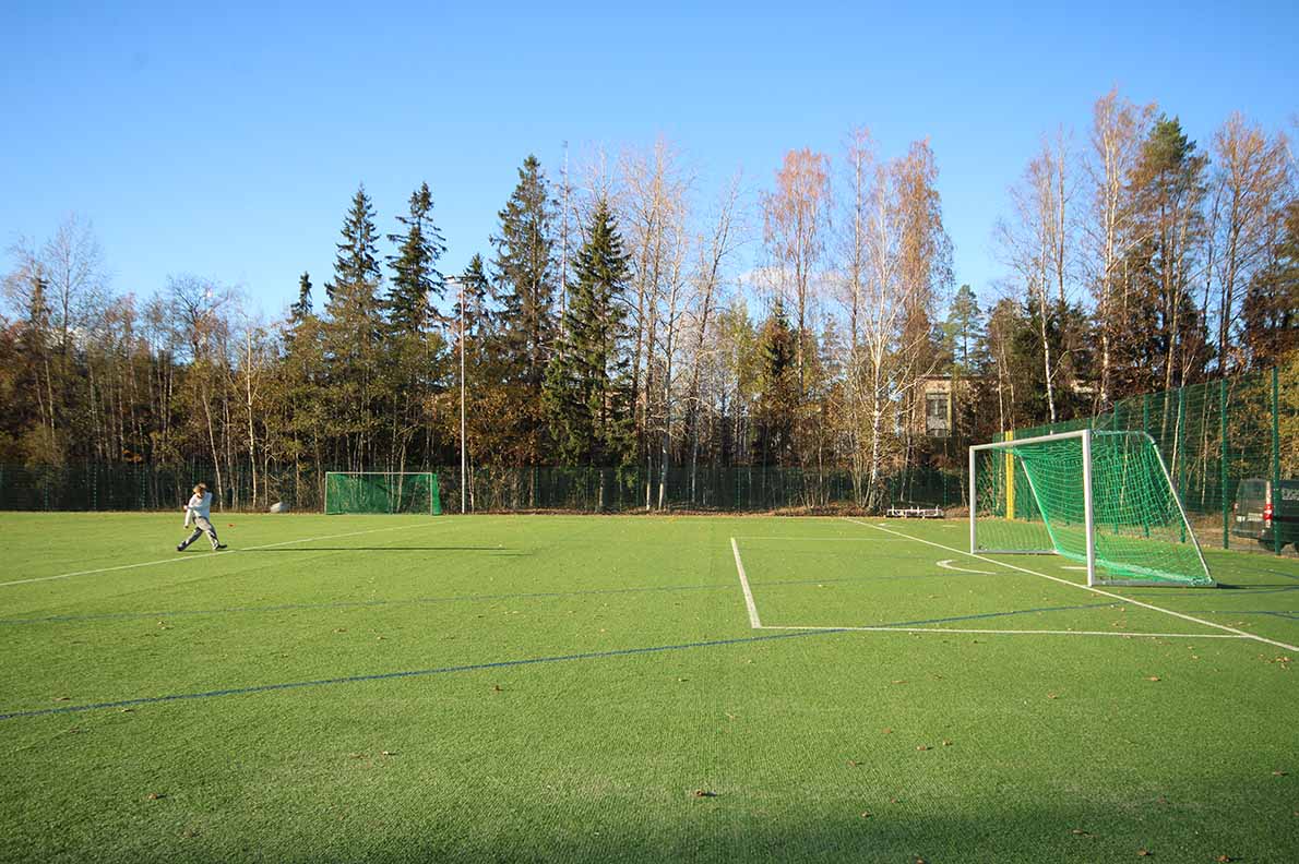 Uusmäen tekonurmikenttä, Espoo.