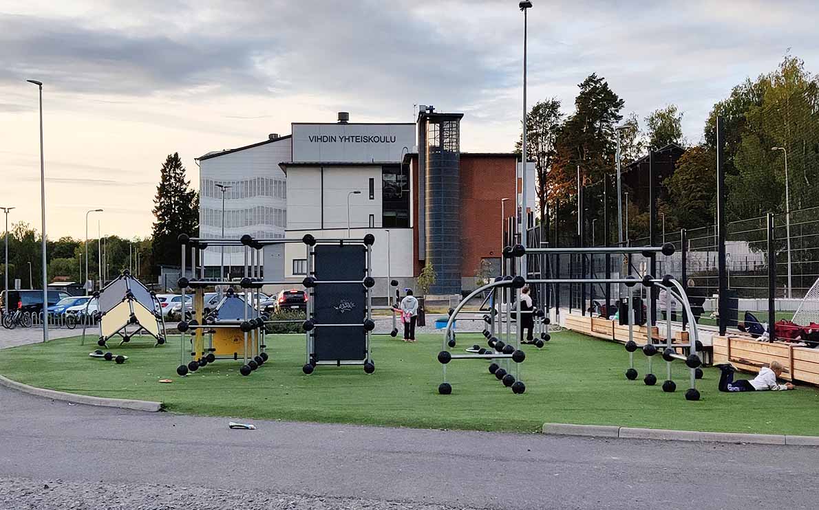 Vihdin kirkonkylän urheilukentät.