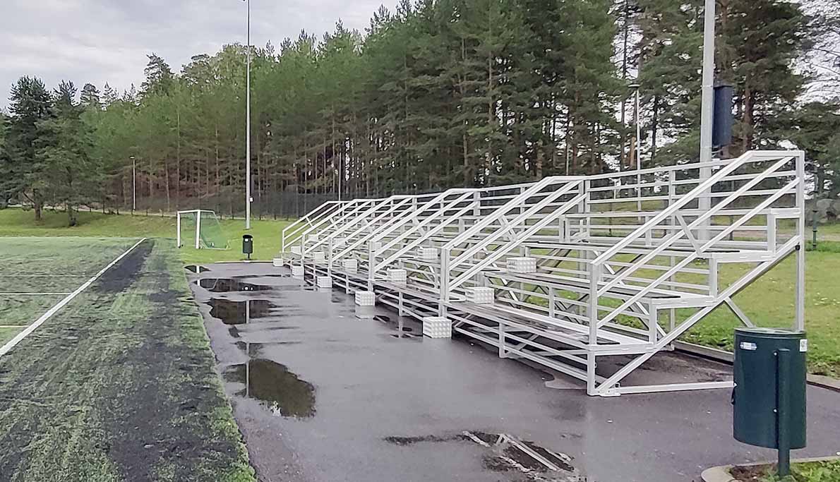 Nummelanharjun tekonurmikenttä, Vihti.